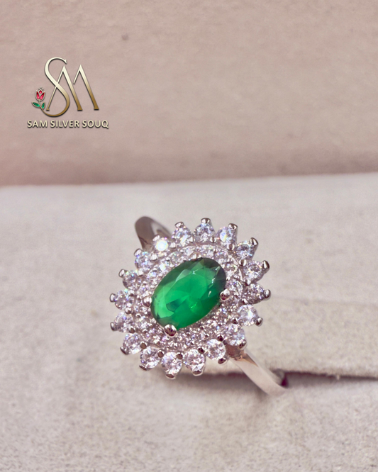 SILVER RING WITH EMERALD STONE