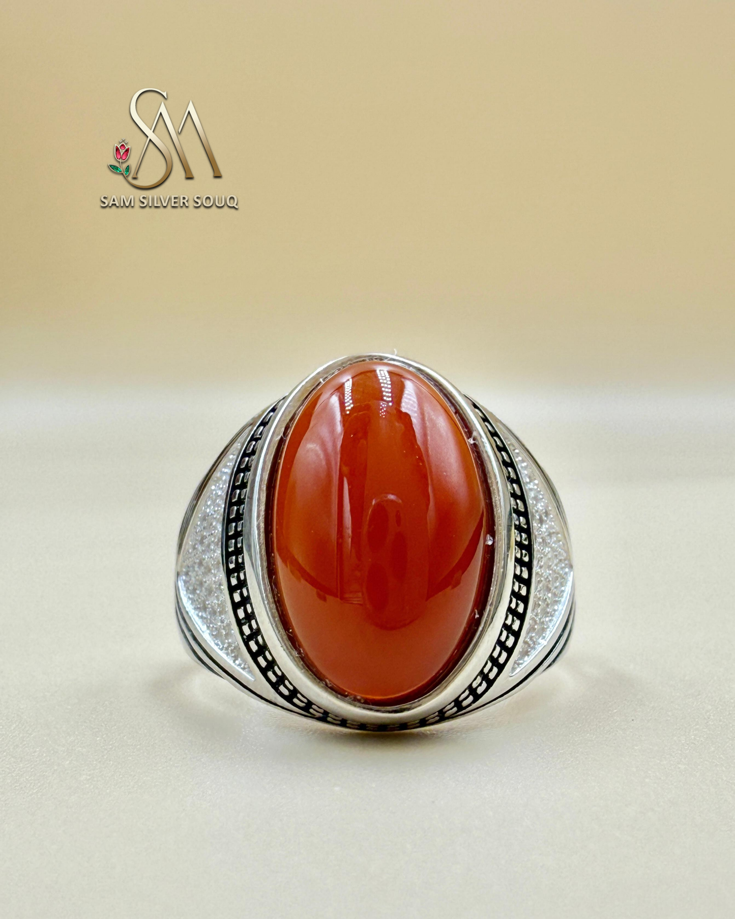 SILVER RING WITH AQEEQ (quartz)