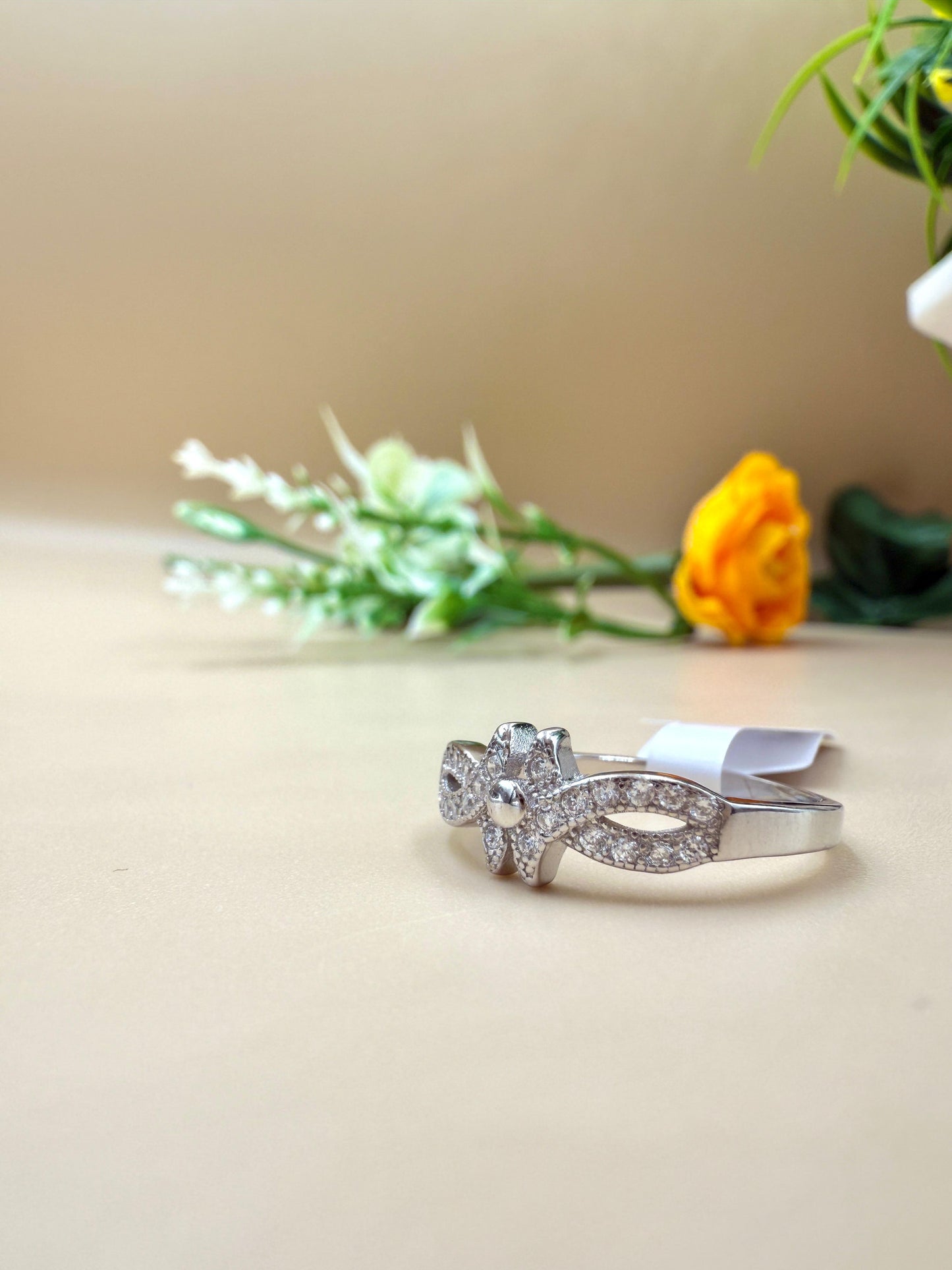 Elegant Bow-Inspired Zircon Ring