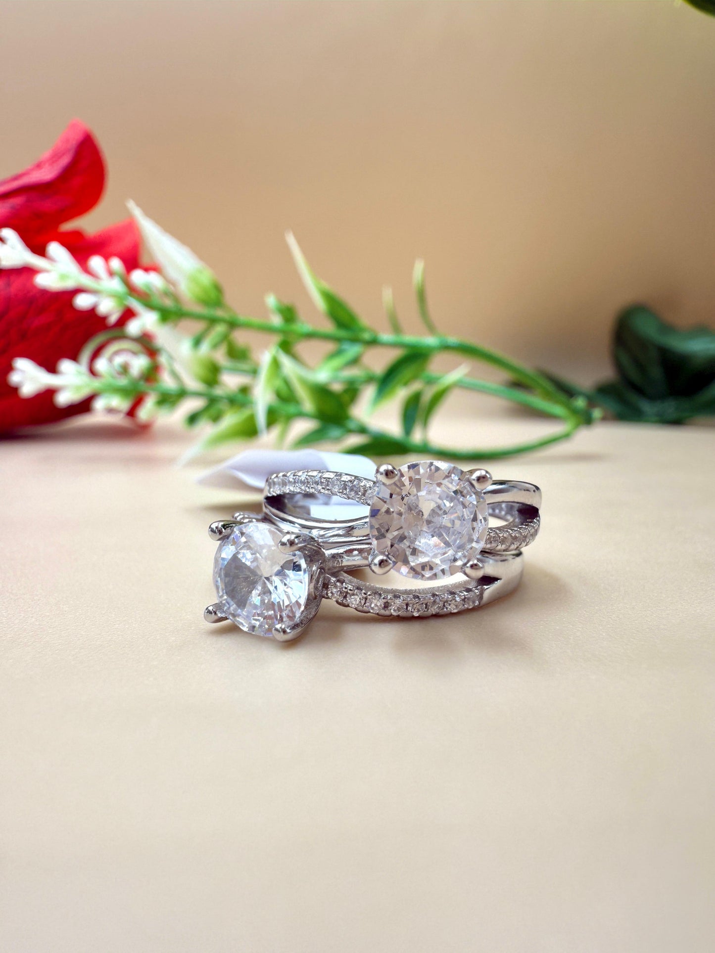 Elegant Solitaire Zircon Silver Ring