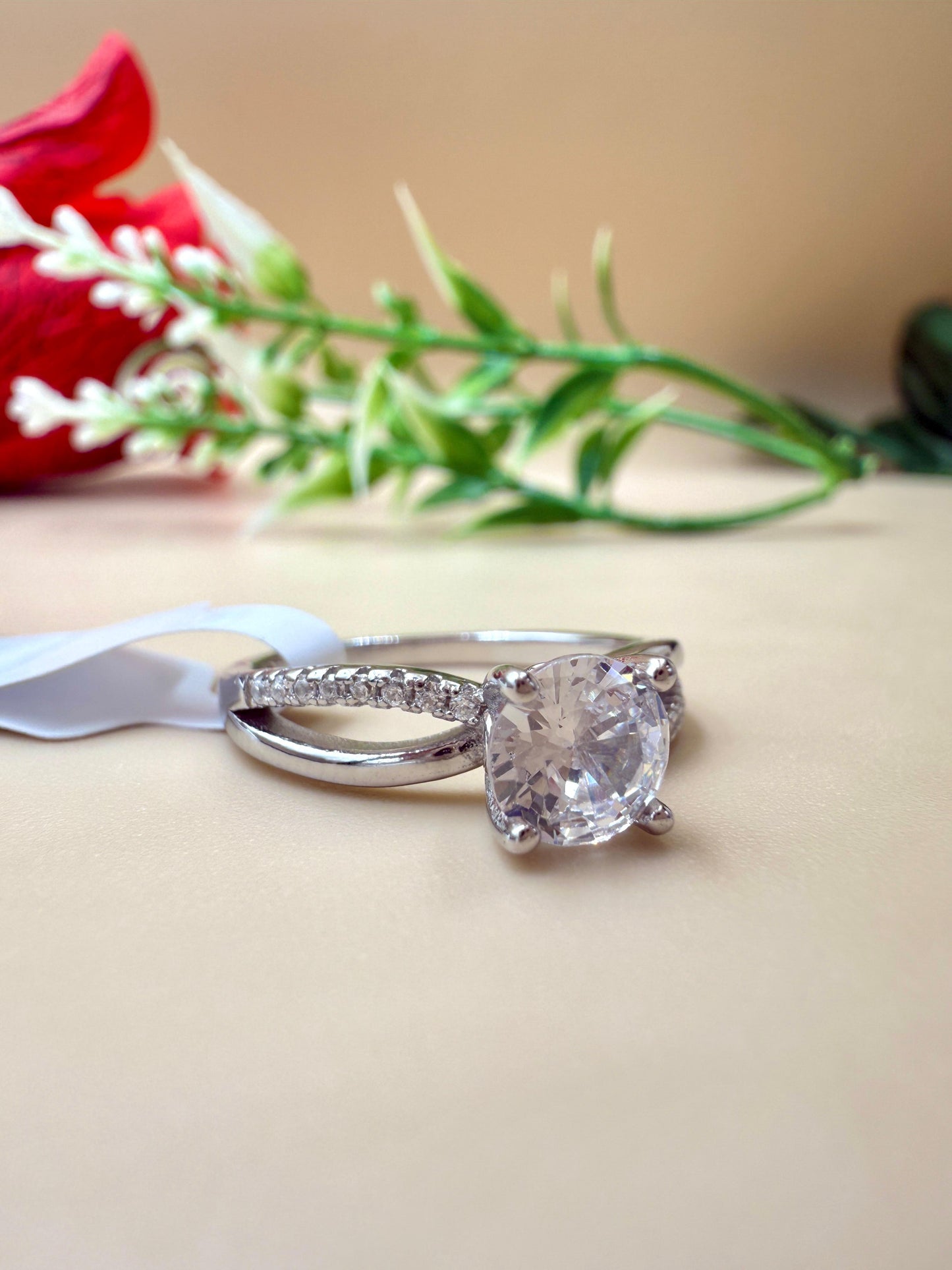 Elegant Solitaire Zircon Silver Ring