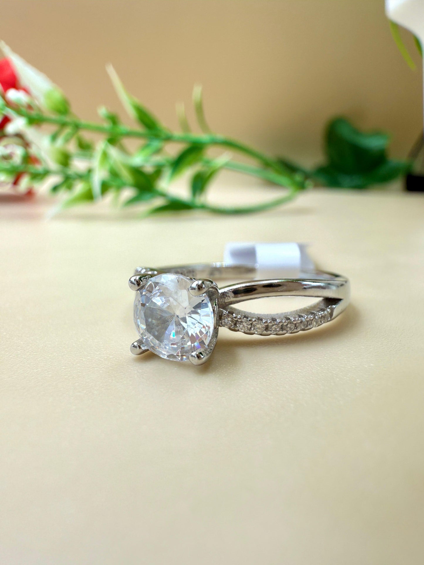 Elegant Solitaire Zircon Silver Ring