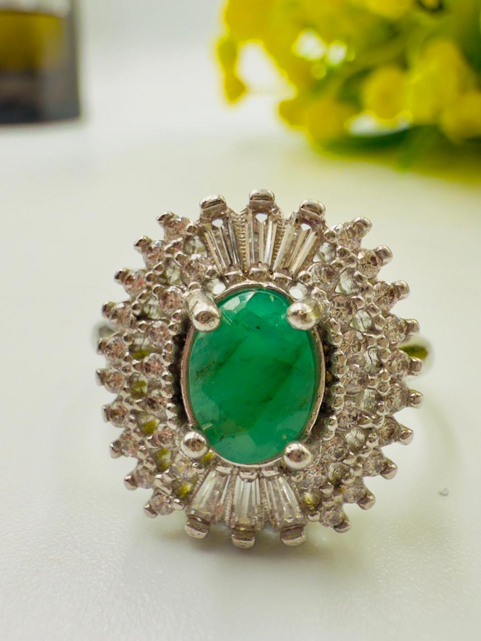 Elegant Emerald & Diamond Halo Ring