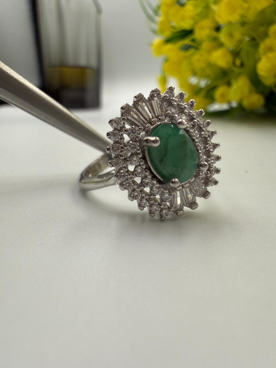 Elegant Emerald & Diamond Halo Ring